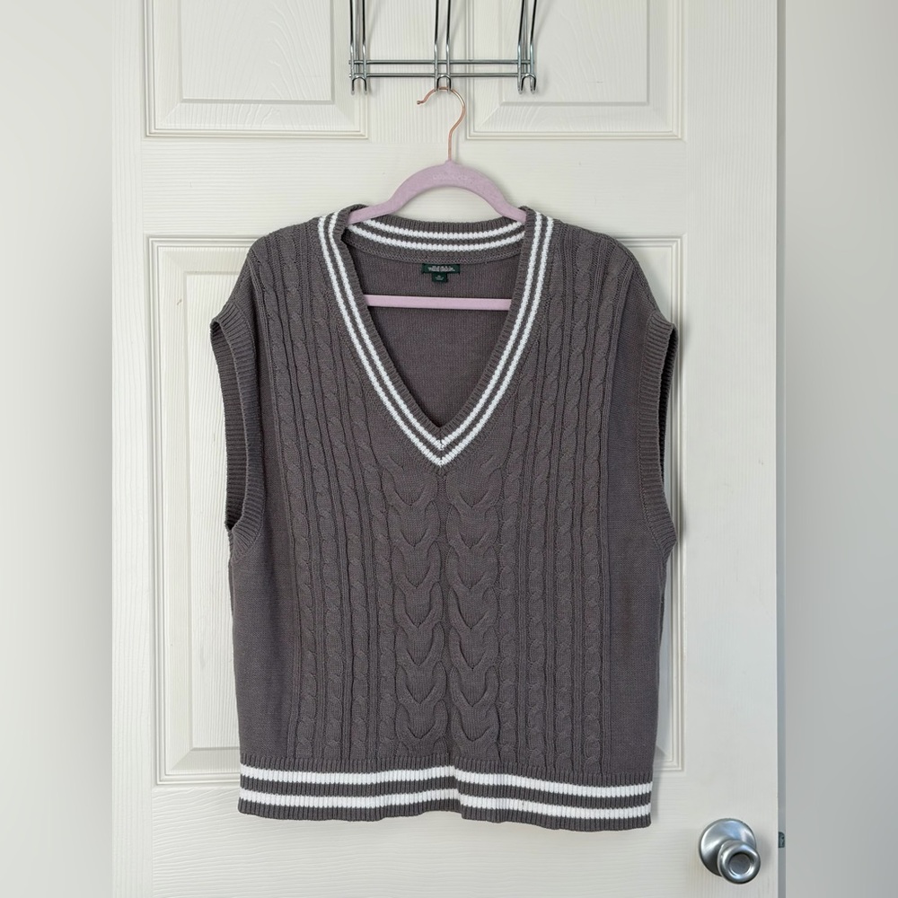 Wild Fable Gray Cable Knit V-Neck Sweater Vest – Size XL – Preppy Layering Top